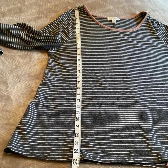 Umgee Gray & White Stripe Long Sleeve Top Brown Trim & Elbow Pads Size Medium. - Picture 11 of 12
